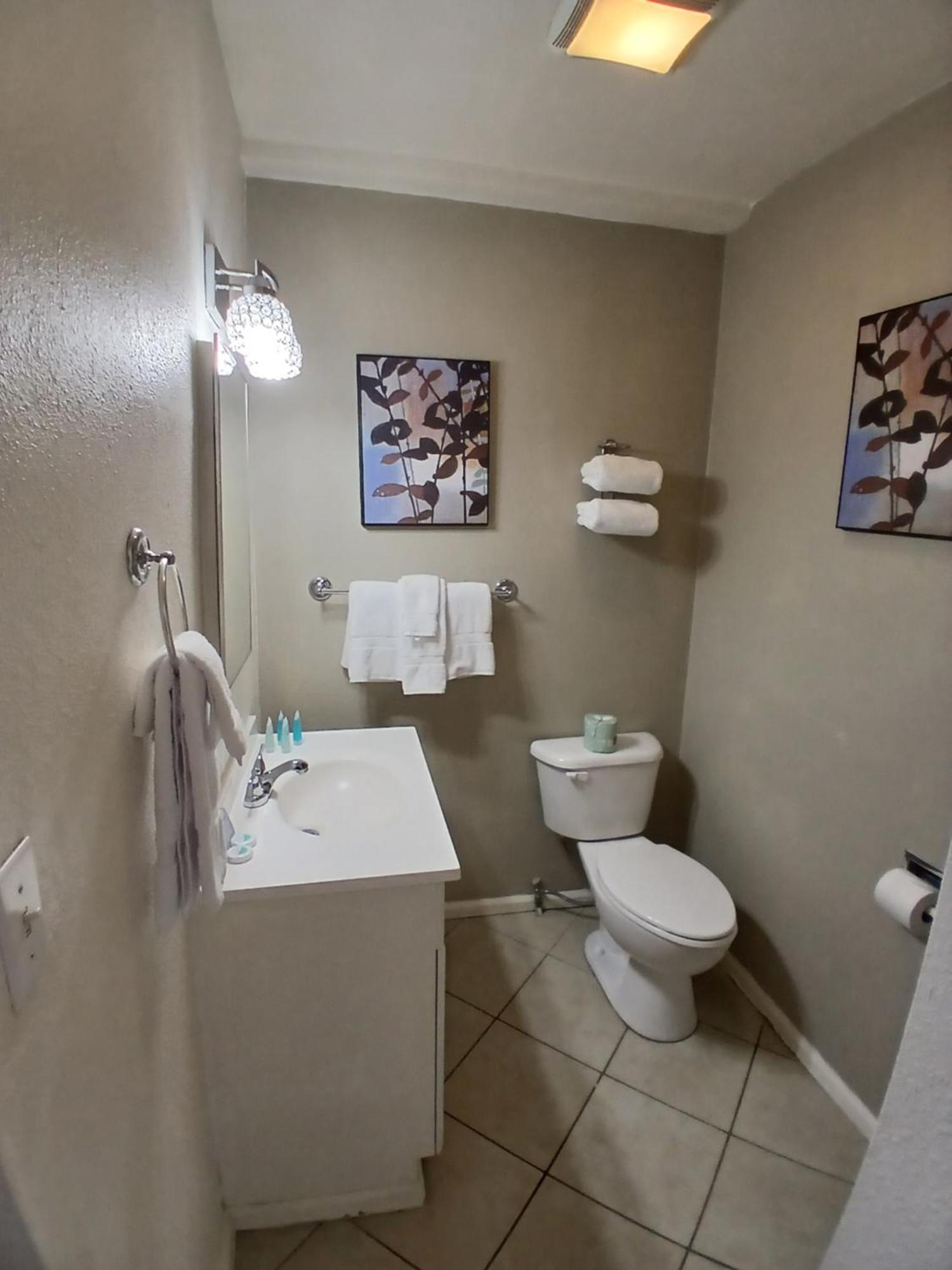 Silver Lakes Hotel *